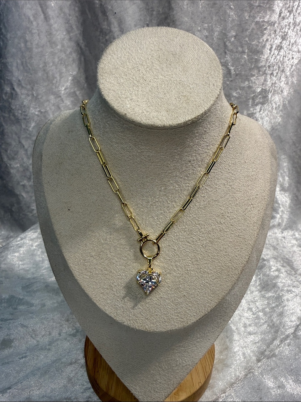 Gold Heart Pendant Chain Necklace - Elegant Women's Jewelry